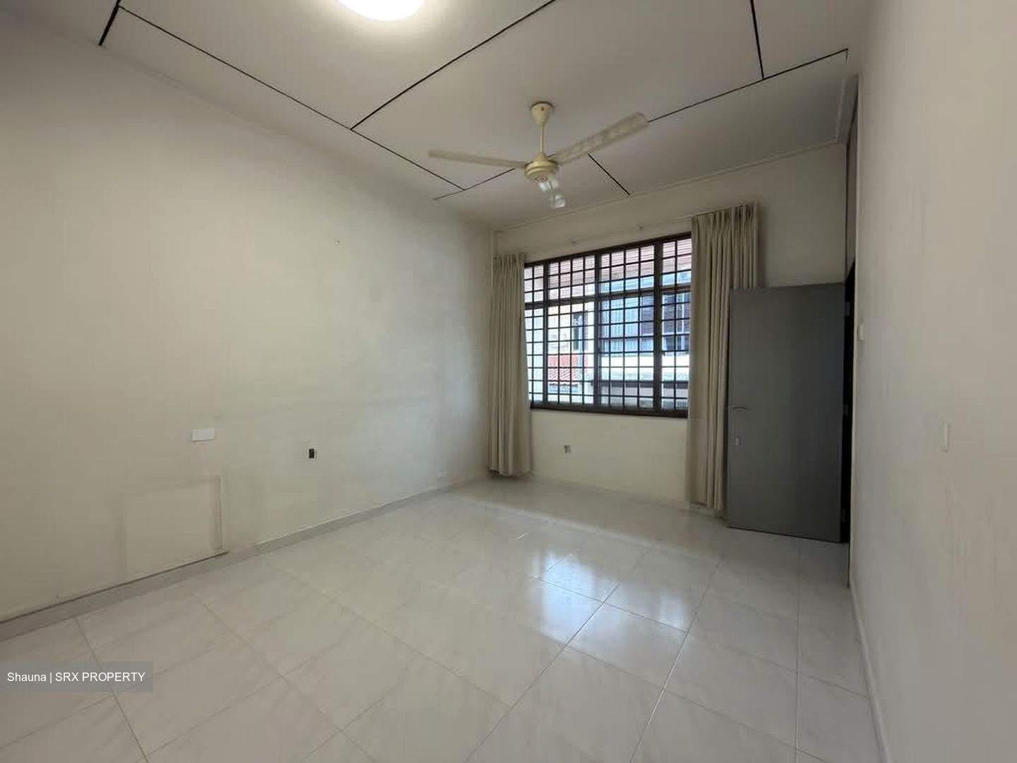 Mayflower Gardens (D20), Terrace #592971271